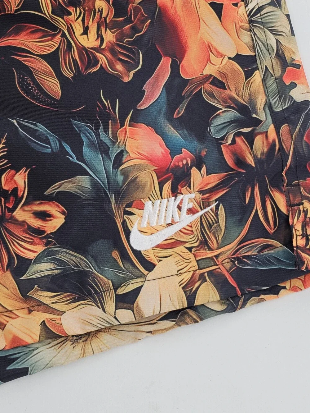 Nike Sportswear Club Flow Floral Shorts Standard Fit Above Knee Length Men's